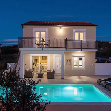 Sky Villa